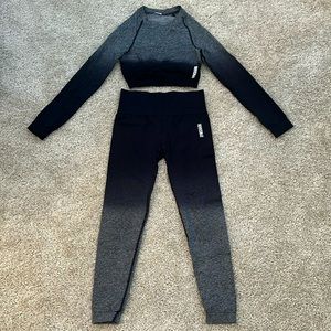 Gymshark Adapt Ombré Set- Black/Grey- Small